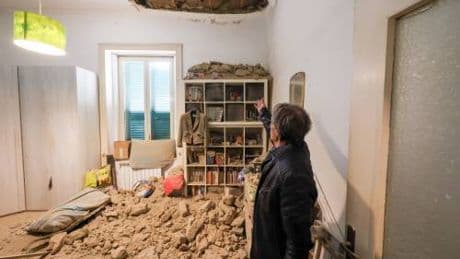 "Il 20% è abusivo. Non vogliamo contare i morti". Perché a Napoli può essere una strage