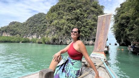 ¿Por qué cada vez más mujeres viajan solas? Así crece este negocio que redefine el turismo tradicional