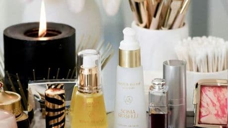 Sanidad ordena retirar tres lotes de un perfume de Stradivarius y todos los cosméticos de otras cuatro conocidas marcas