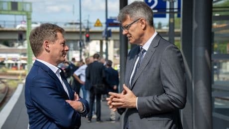 Es gab schon ein Minister-Gespräch - Regierung feuert Bahn-Chef Lutz