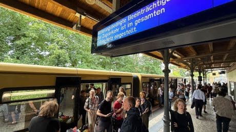 Wetter: Heftige Sturmböen in Berlin - S-Bahn-Verkehr ausgesetzt