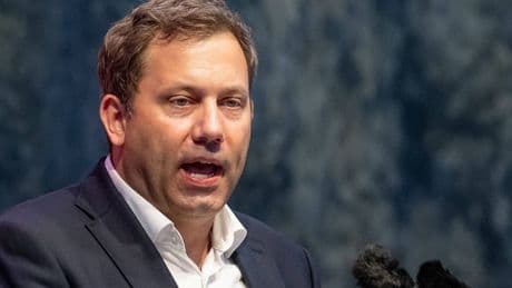 Haushaltsloch: Lars Klingbeil fordert Einsparungen von allen Ministern