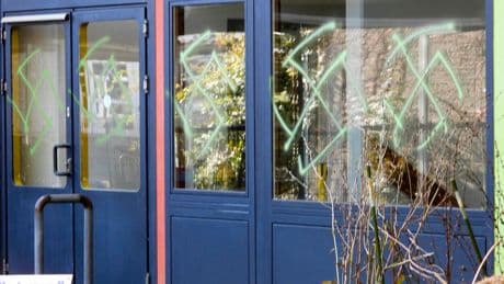 Exklusiv: Rechtsextreme Straftaten an Schulen auf Rekordhoch