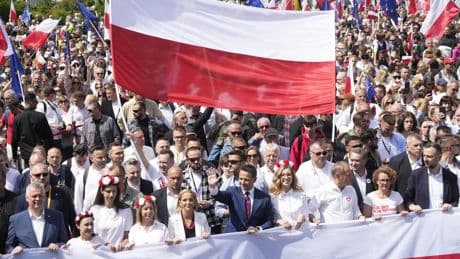 Tens of thousands join rival rallies in Warsaw as Poland's presidential runoff nears