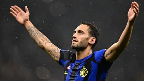 Hakan Çalhanoğlu, Türk futbol tarihine geçti: Bir ilki başardı