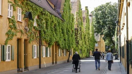 Allemagne : Vivre pour moins d'un euro dans un logement social du Moyen-Age