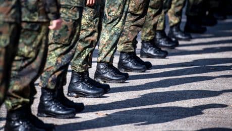 Wegen weltweiter Krisen - Plötzlich wollen mehr Deutsche zur Bundeswehr