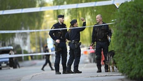 Cuatro nuevos arrestados por el tiroteo que mató a tres personas en Uppsala