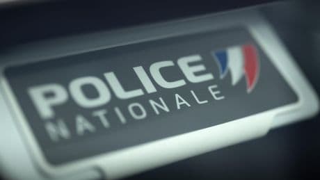 Marseille : elle mord un policier pour empêcher l’arrestation de son fils qui a agressé un couple à coups de tesson de bouteille