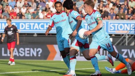 LIVE Eredivisie: Sem Steijn zet Feyenoord op voorsprong na snelle openingsgoal Excelsior