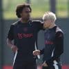 Zirkzee verrassend terug bij United richting EL-finale, De Ligt traint individueel
