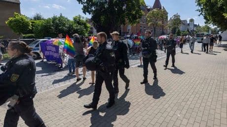 Gegenproteste diesmal kleiner: Queere Community feiert CSD in Bautzen - Gegenproteste