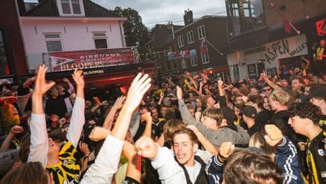 Burgemeester Ahmed Marcouch blij met terugkeer Vitesse: ’Hopen dat de les is geleerd’
