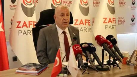 Ümit Özdağ, partisinin ekonomi konseyinin tanıtımını yaptı: 'AK Parti gerisinde büyük bir enkaz bırakarak gidecek'
