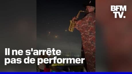 Un saxophoniste libanais continue de performer alors que des missiles se précipitent sur Israël