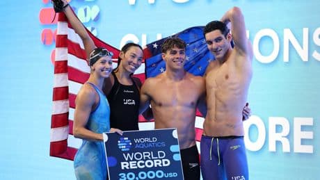 Über 4x100 Meter - US-Staffel schwimmt neuen Weltrekord!