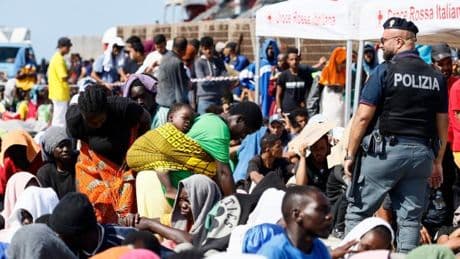 Anzahl der ankommenden Migranten an Italiens Küsten steigt um mehr als Drittel an