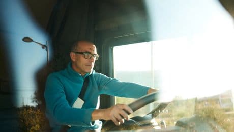 Este es el número máximo de horas que puede estar al volante un camionero