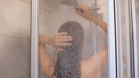 Frank Suárez, experto en metabolismo: "Cuando te duchas con agua fría vas a empezar a adelgazar, a mejorar el sueño y la circulación"