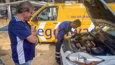 ANWB heeft handen vol aan Nederlanders met pech in Spanje: ’Veel mensen die automaat rijden maken dezelfde fout’
