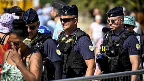 Streit um Sparhaushalt: Massenproteste in Frankreich erwartet – 80.000 Polizisten mobilisiert
