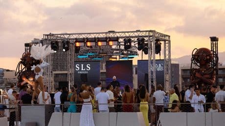 COSMIC AFFAIRS: las noches de domingo se reinventan en este rooftop de Barcelona