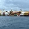 Containerschip met “gevaarlijke lading” zinkt voor Indiase kust