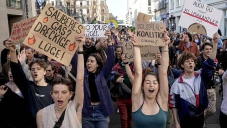 Troppo woke e "gretine": i genitori tedeschi bocciano e scappano dalle scuole pubbliche