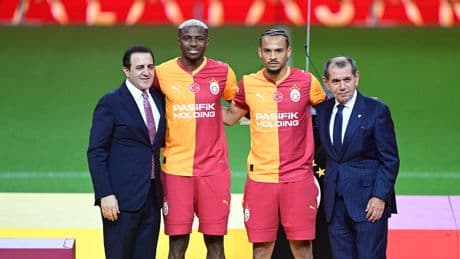 Galatasaray, Osimhen ve Sane için statta imza töreni düzenledi