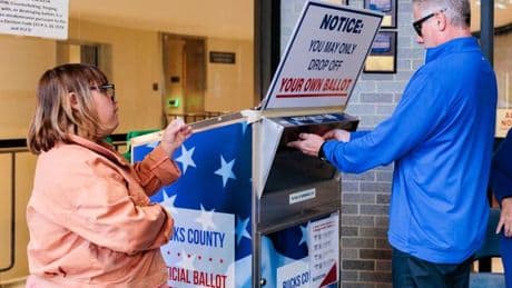 Trump veut supprimer le vote par correspondance et, “tant qu’on y est”, les machines à voter