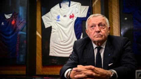 L'ex-patron de l'OL Jean-Michel Aulas, soutenu par la droite, officialise sa candidature à la mairie de Lyon