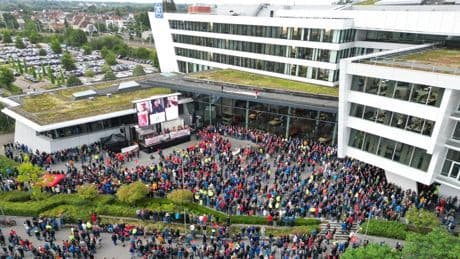 ZF in der Krise: „Vorstand raus, Vorstand raus“