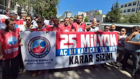Son dakika… Cumhurbaşkanlığı’na yürüyeceklerdi: Birleşik Kamu-İş Genel Merkezi polis ablukası altında!