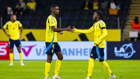Newcastle new boy Anthony Elanga sends Liverpool transfer message to Alexander Isak