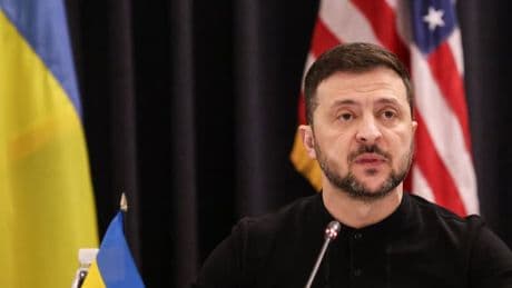 Minerais: Volodymyr Zelensky salue l'accord "véritablement équitable" signé avec Washington