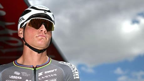 Mathieu van der Poel stapt met longontsteking uit de Tour de France: ’Dit doet heel veel pijn’