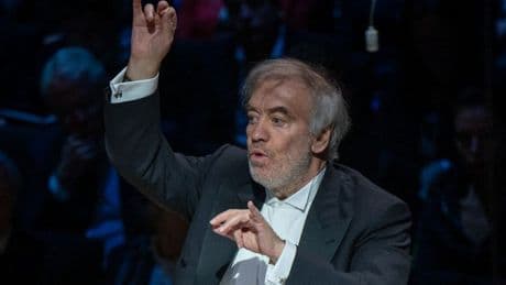 Il direttore filo-putiniano Gergiev torna a dirigere in Italia: è polemica