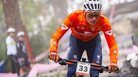 Mathieu van der Poel tempert grote verwachtingen richting WK mountainbike: ’Een beetje vreemd’