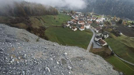 Opnieuw lawinegevaar bij Zwitsers bergdorp, bewoners waren al geëvacueerd