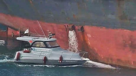 Antalya Körfezi'nde sintine atığı alarmı; 3 kat arttı