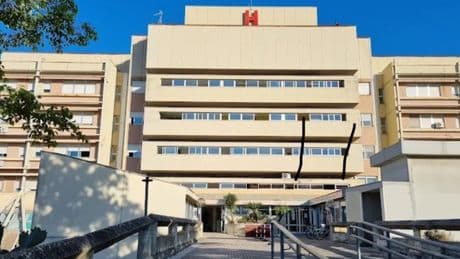 Guida per 15 chilometri con l?infarto in corso: 5' dopo l'arrivo in pronto soccorso l'arresto cardiaco, ma viene salvato