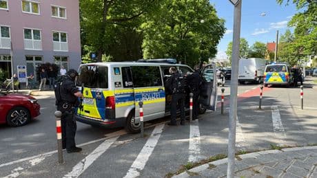 Schüsse aus Fenster - SEK stürmt Wohnhaus in Nürnberg