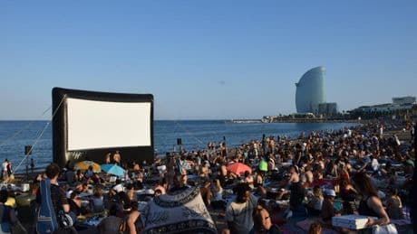 ¿En agosto todo para? Planes de cine, música, arte, gastronomía... que no puedes perderte