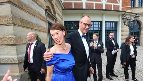 Weltbekanntes Festival: Kanzler-Lob für Bayreuth - und für die gesamte Kunst