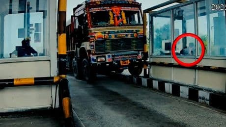 Trucker rast in Mautstation - Im Vollrausch durchs Kassenhaus