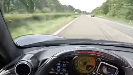Polizei machtlos - Mit 347 km/h! Holländer rasen über unsere Autobahn