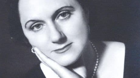 Elizabeth Taylor, la novelista que escondía dinamita bajo las tazas de té