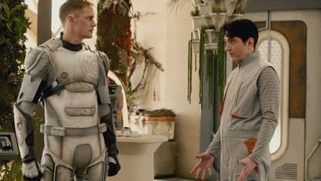“Murderbot”, “Surcompensation” et “Mauvais suspect” : trois séries à découvrir