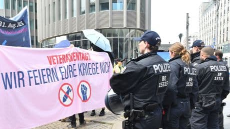 Veteranentag | Proteste gegen Bundeswehr-Partys