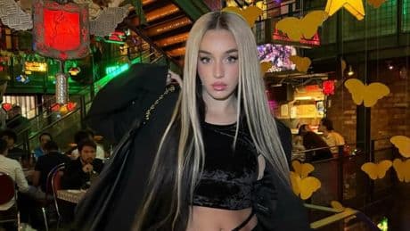 El 'total black look' más cañero de Lola Índigo para un viernes noche: con un bolso de Prada de 4.600€